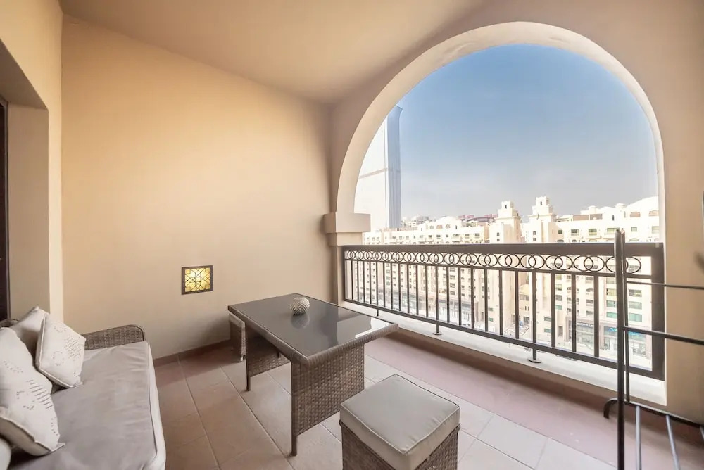 Stylish Urban 1BR Gem in Fairmont-90AB2