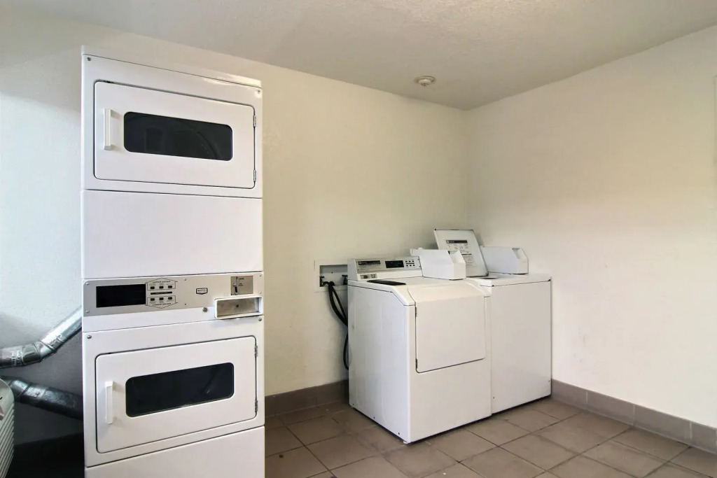 Studio 6 Albuquerque NM Midtown