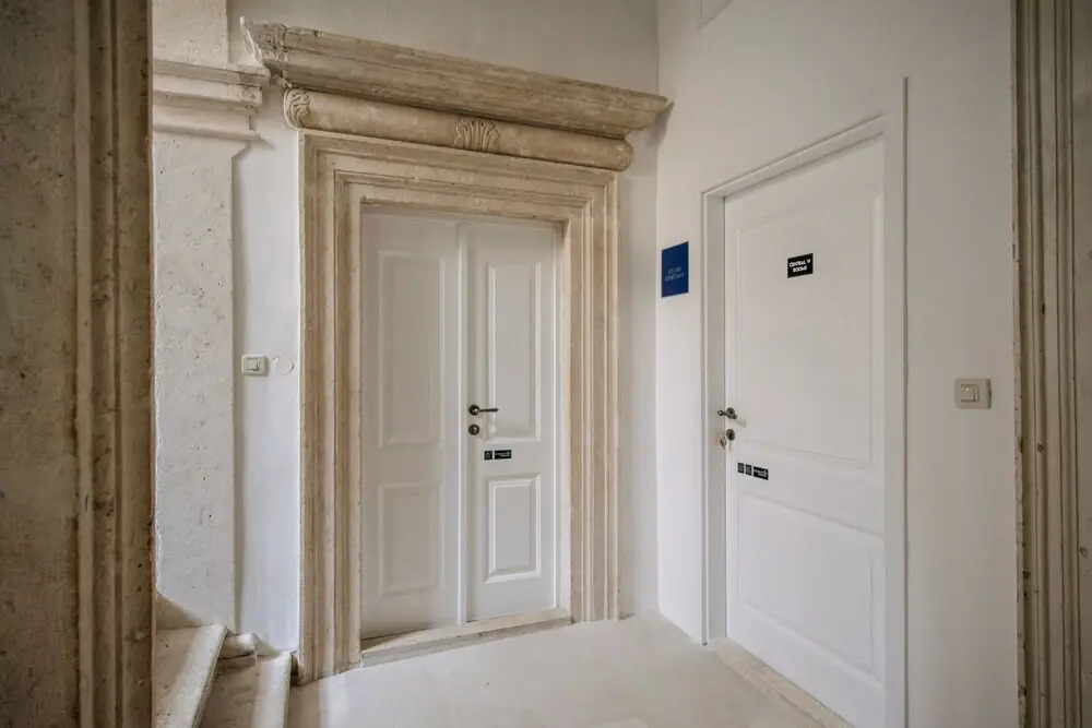 CENTRAL W ROOMS by DuHomes