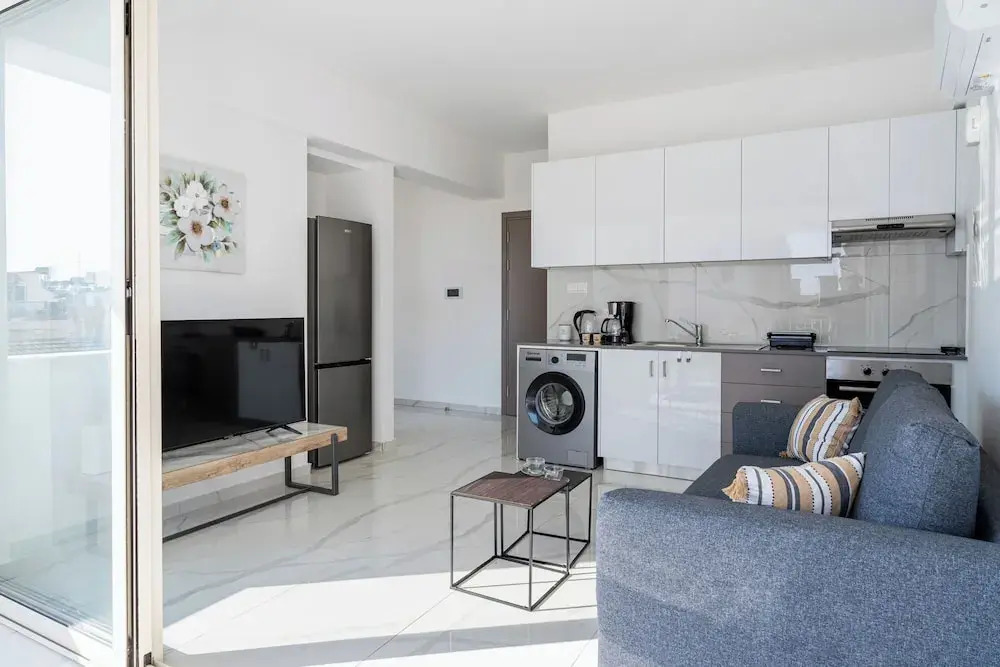 Rosemont Studio With Balcony in Larnaca