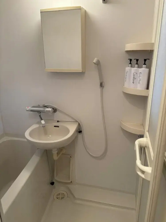 777 Takamatsu Guest House