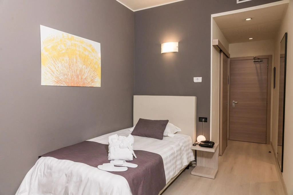 Helios Hotel