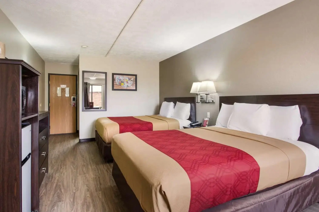 Red Lion Inn & Suites Olathe Kansas City
