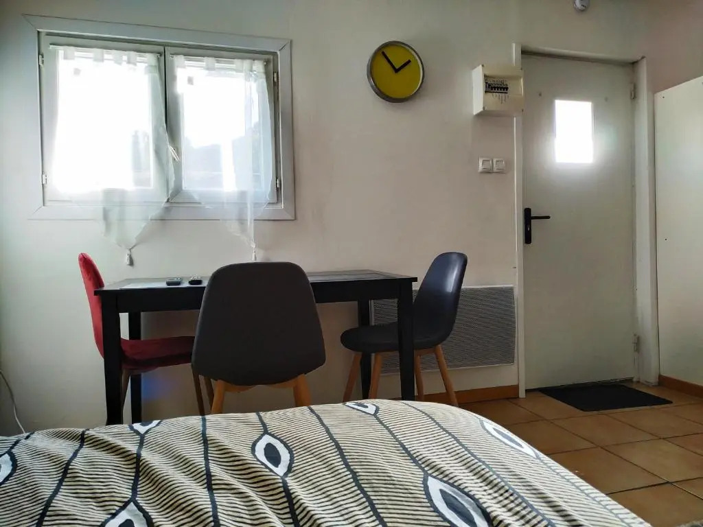Studio meublé au vert - 3km de Périgueux