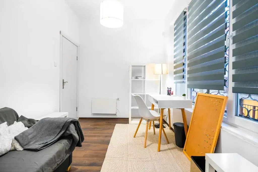 Cute&Cozy 2BD Flat with Balcony