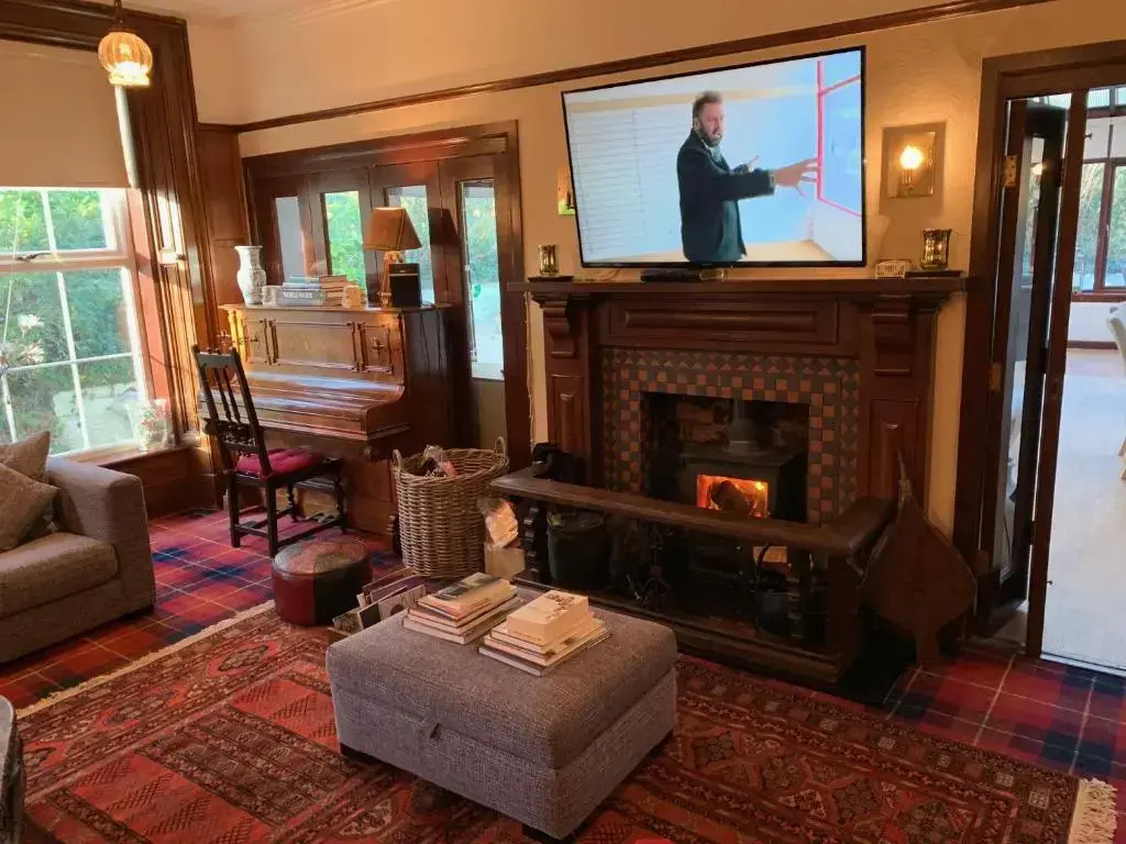 Torrs Warren Country House Hotel