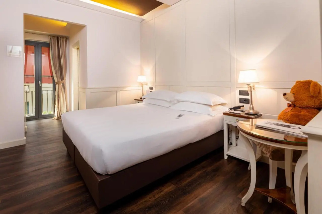 The Glam Boutique Hotel & Apt