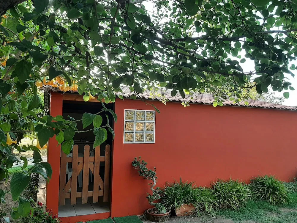 casa di campagna dal pozzo