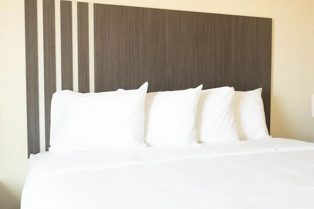 Iron Creek Inn & Suites
