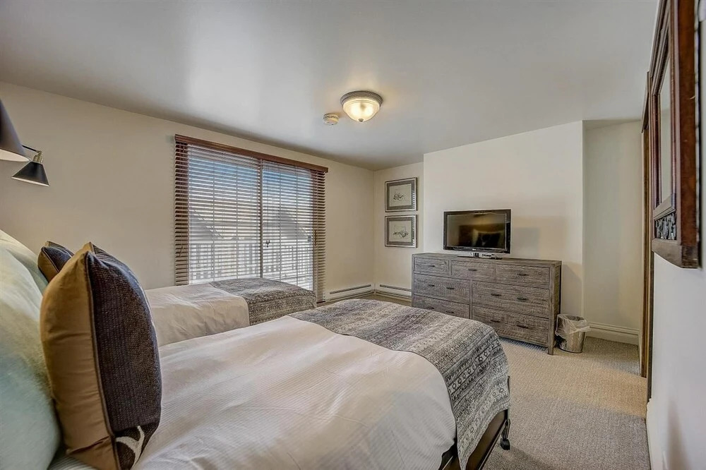 Coopers Collection 35 - Resort Plaza 5061