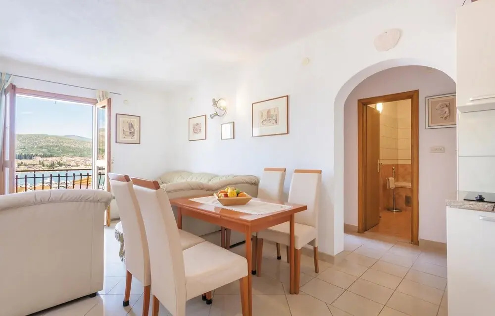 Beautiful Home in Trogir With Wifi and 2 Bedrooms