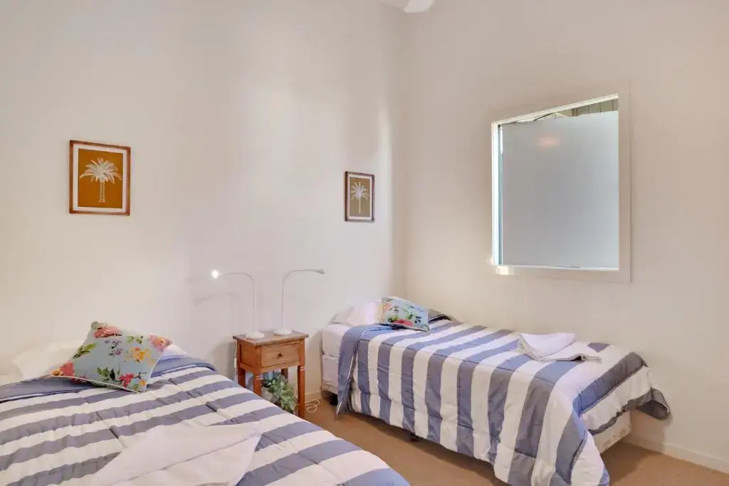 Cylinder Cove Unit 5