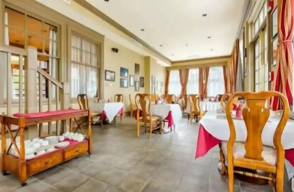 Gateways Inn