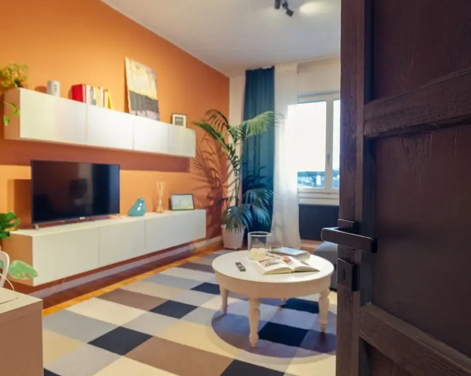 Br Apartments