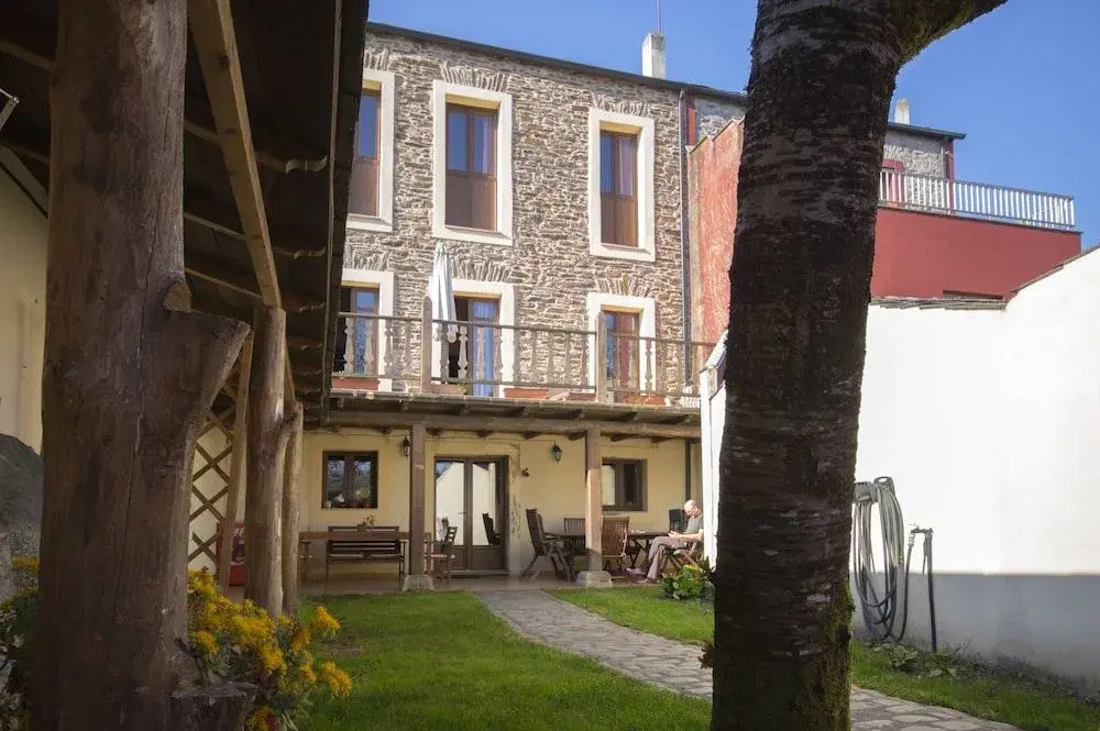 La Casona de Sarria