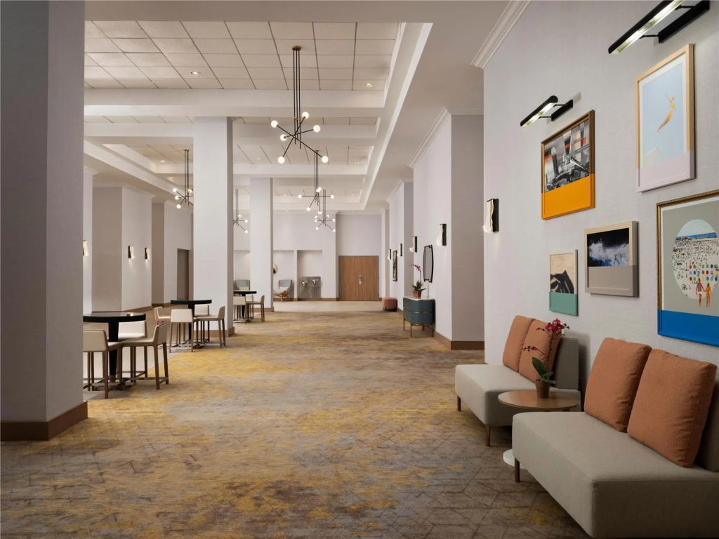 Hotel Zessa Orange County Airport, a DoubleTree by Hilton
