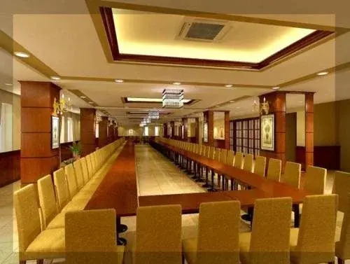 A25 Premium Hotel - 705 Lac Long Quan