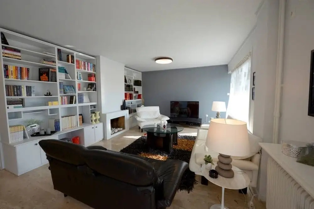 New Superb & Luminous 2 Bedroom Apartment