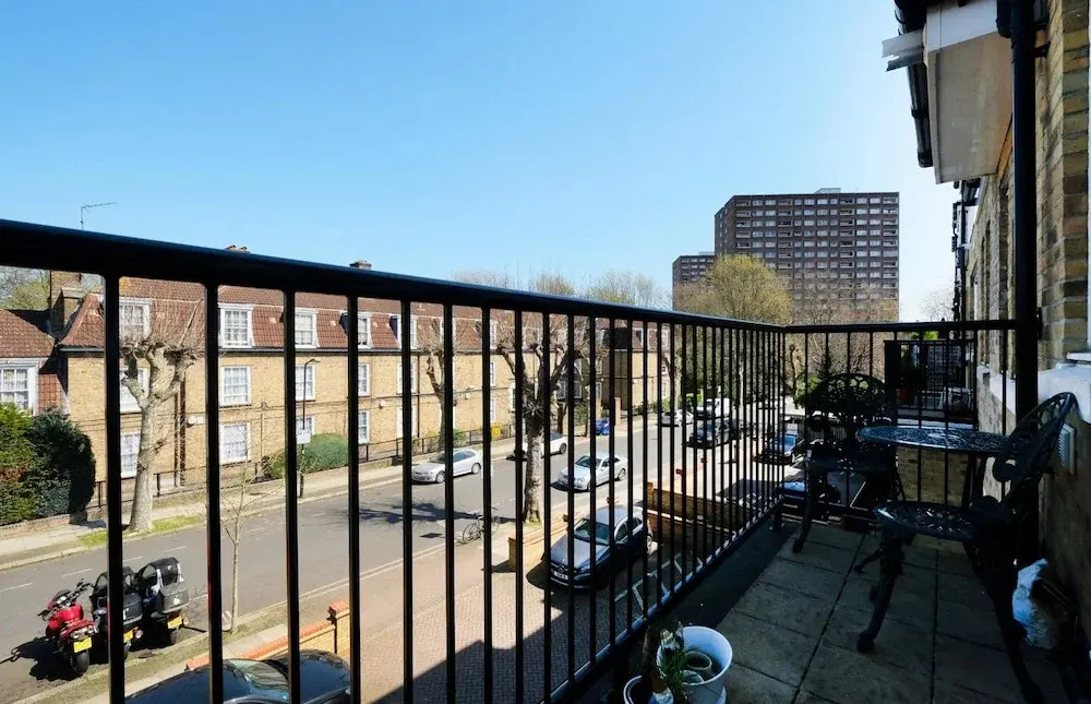 Cosy, Modern 1BR Kilburn Flat for 4