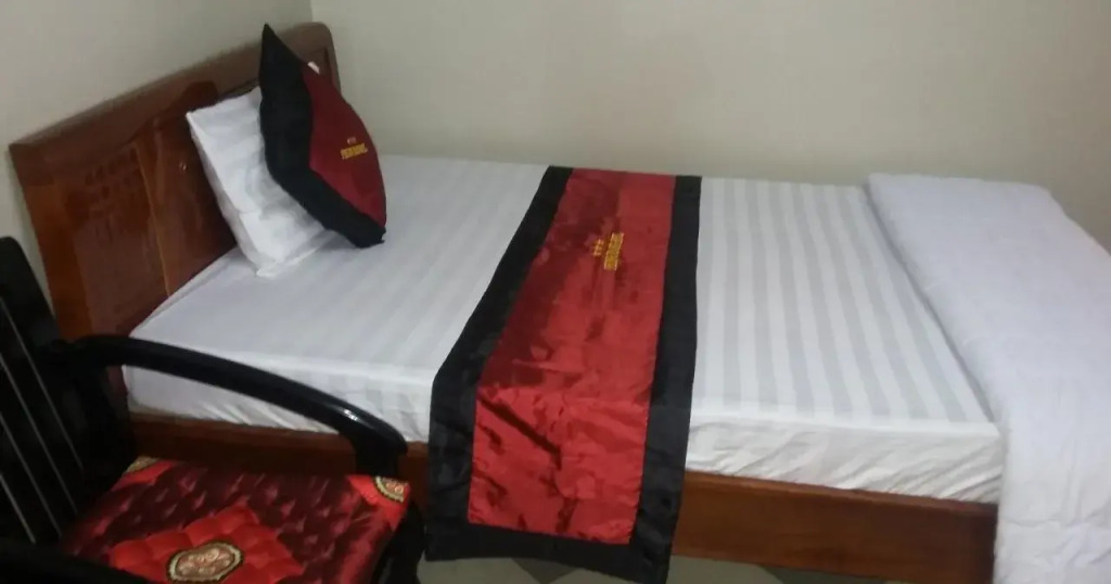 Phung Hoang Hotel