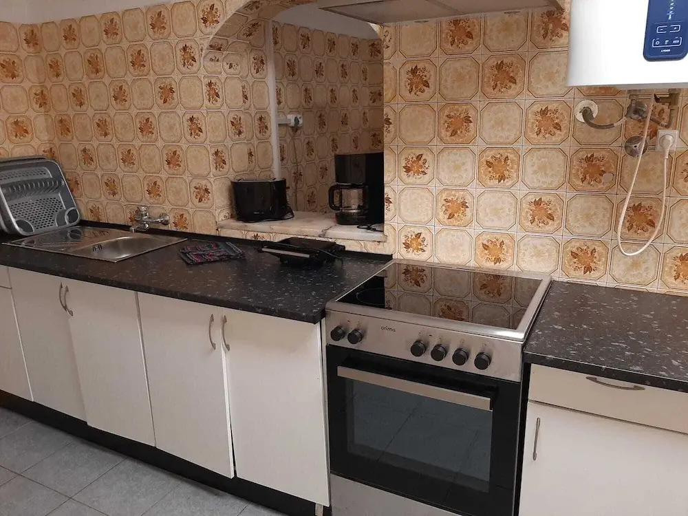 Lagoa 5 bed house- Red Ba Accomm UK