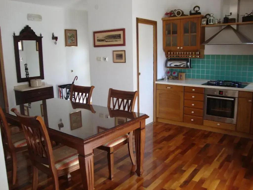 Longo apartment