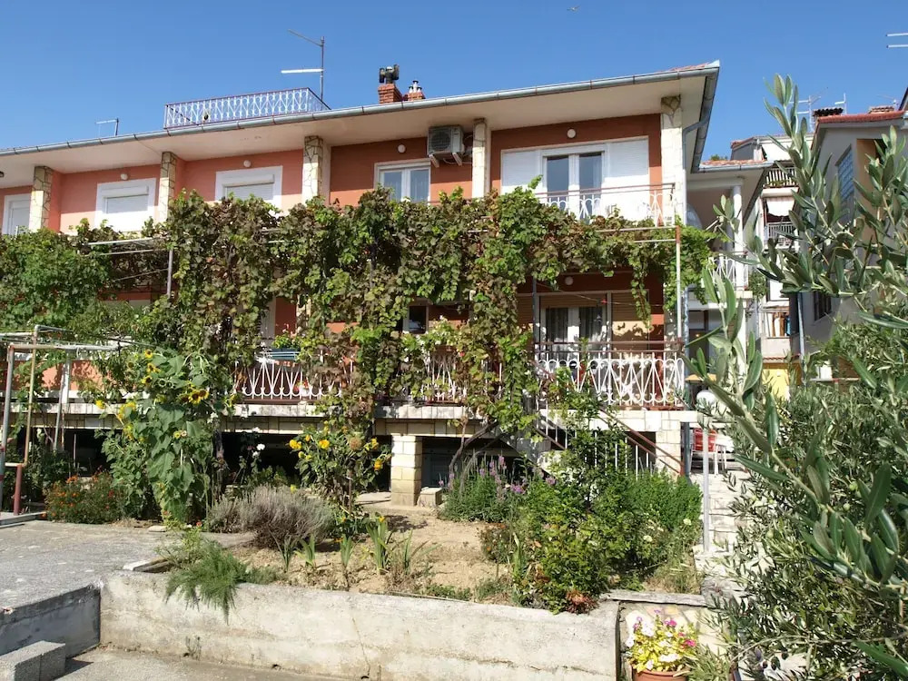Apartments Darinka Beg