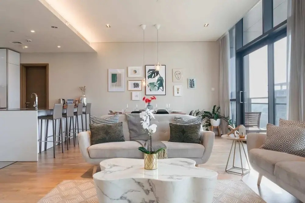Luxury Apartment, Stroll Away From City Walk!