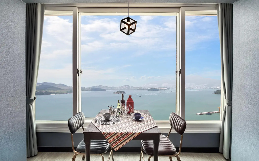Yeosu Blooming Ocean View Family Pension
