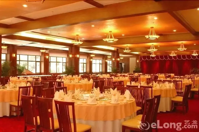 Jinhong Hotel