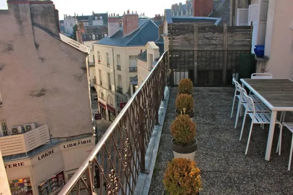 Duplex 3 chambres, 8 personnes avec terrasse centre de Blois