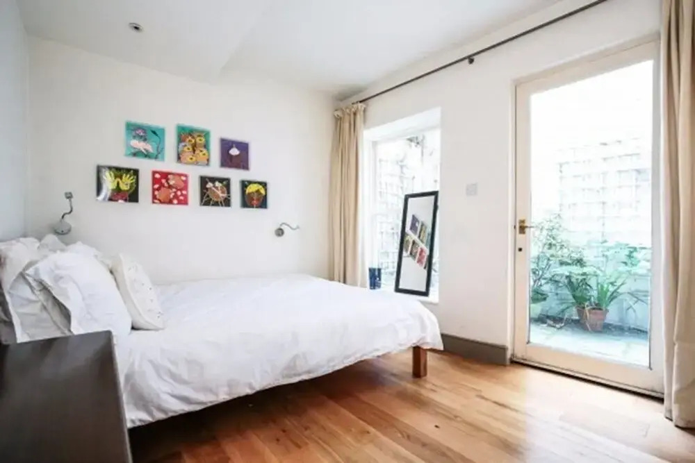 Eson2 - The Notting Hill Dawson Nest