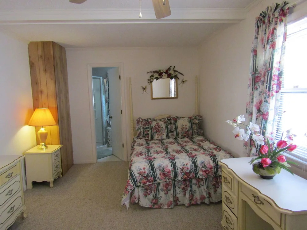 Sugar Mountain Drive 1866 6 Bedrooms 4.5 Bathrooms Home
