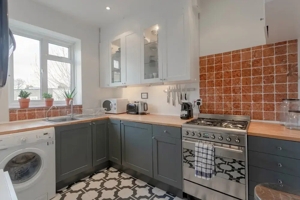 Vibrant 2 Bedroom Apartment in Notting Hill