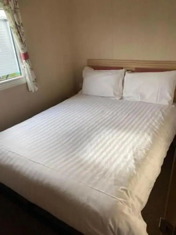 Budget 3-bed Caravan in Tunstall, Hull
