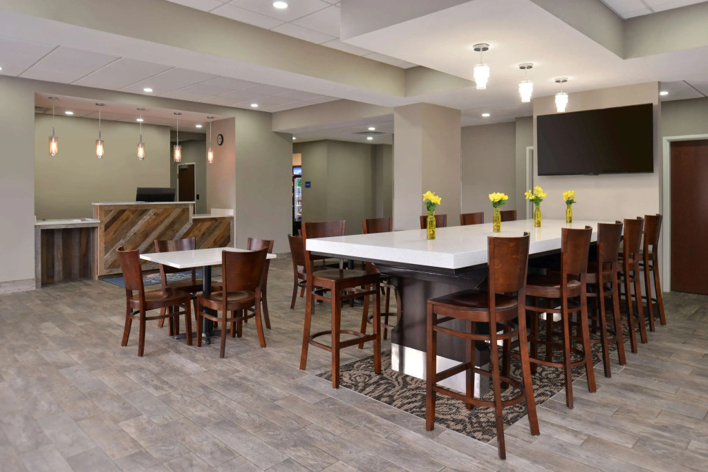 Americas Best Value Inn & Suites