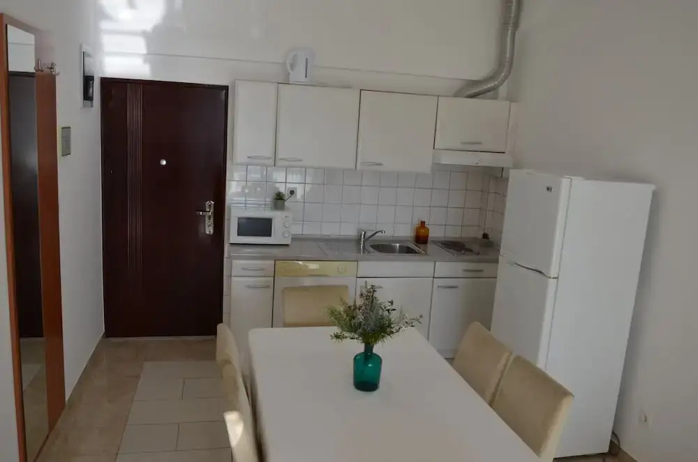 Apartments Pirovcanka