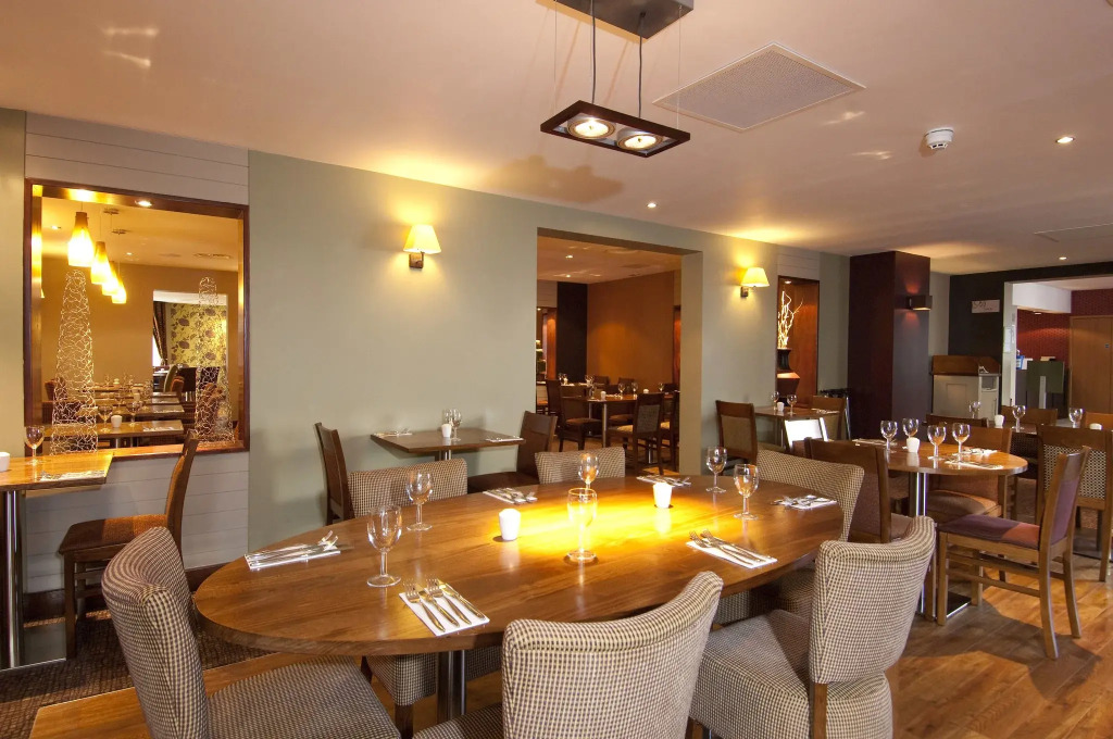 Premier Inn Cardiff City Centre