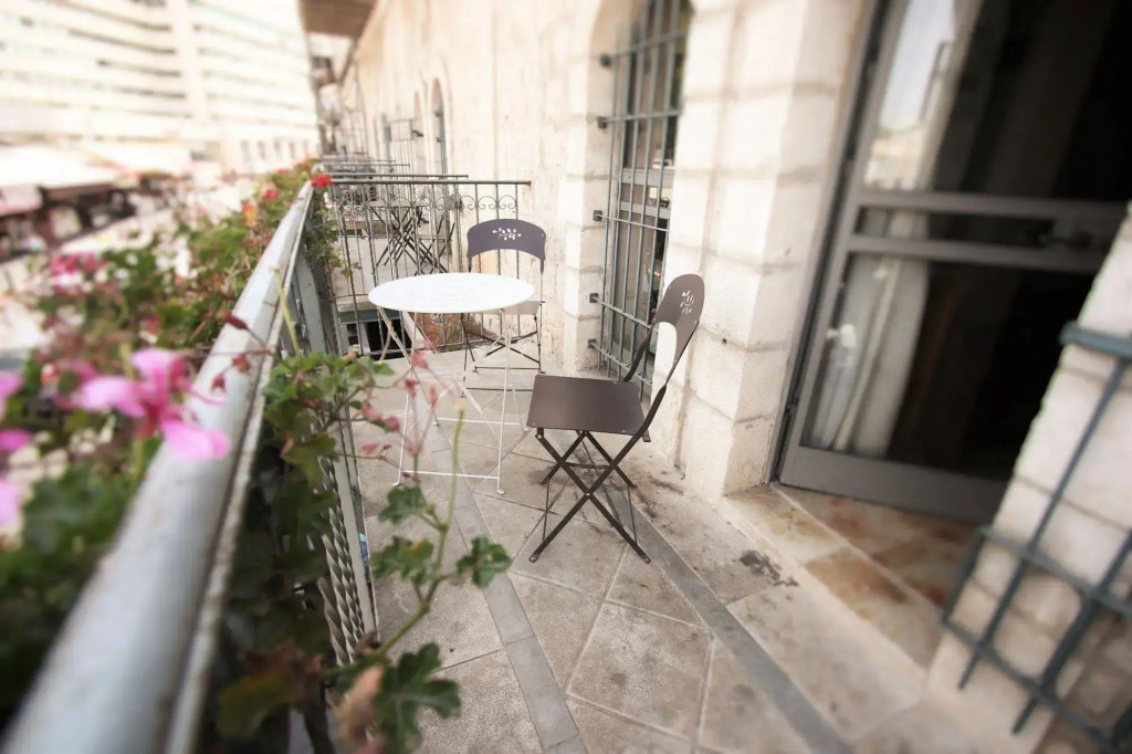 The Market Courtyard - Suites Hotel