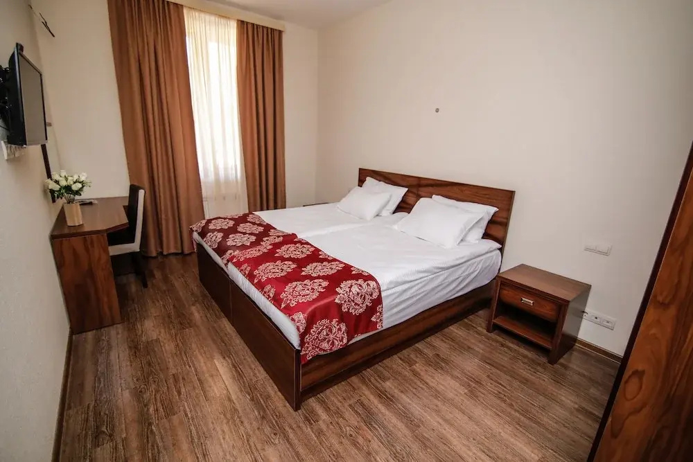 Hills Hotel