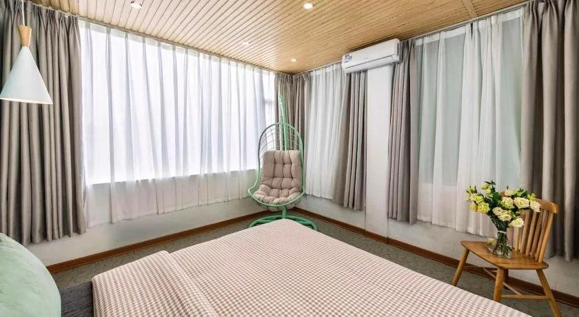 U-shore International Youth Hostel