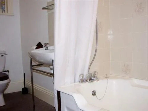 Wood Lodge Hotel