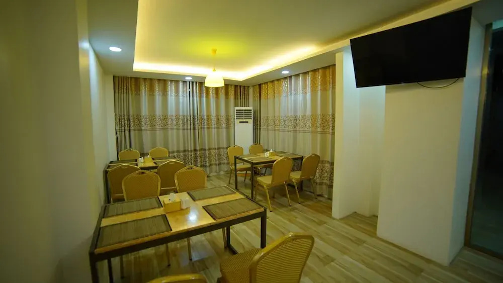 Present Hotel