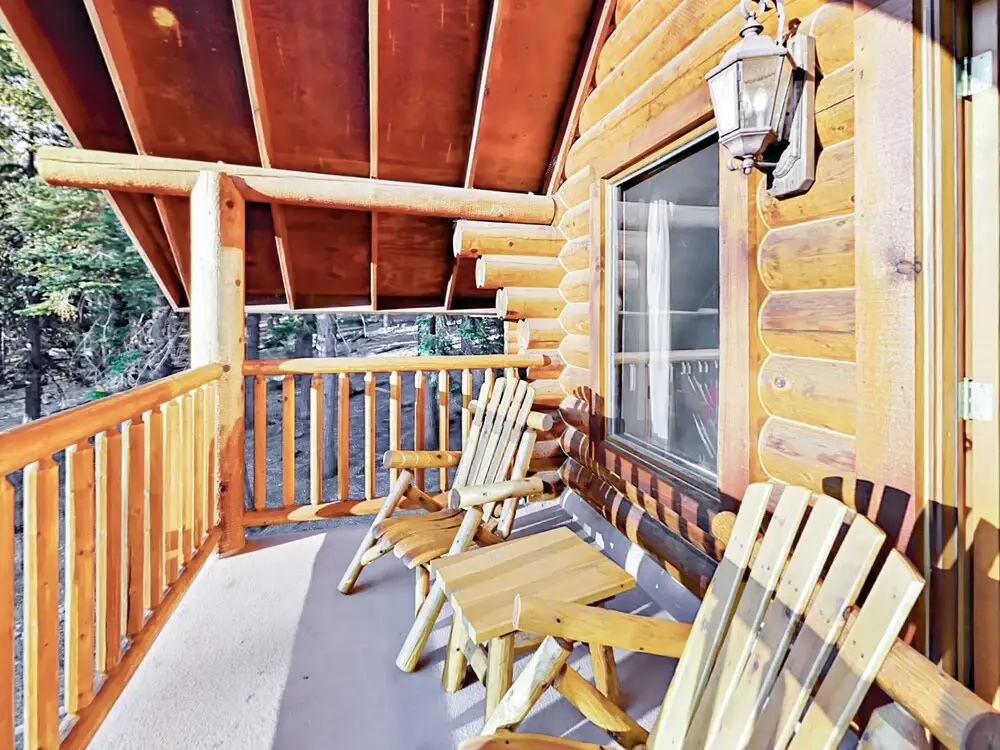 Log  W/ Hot Tub, Billiards & Mt. Tallac Views 4 Bedroom Home