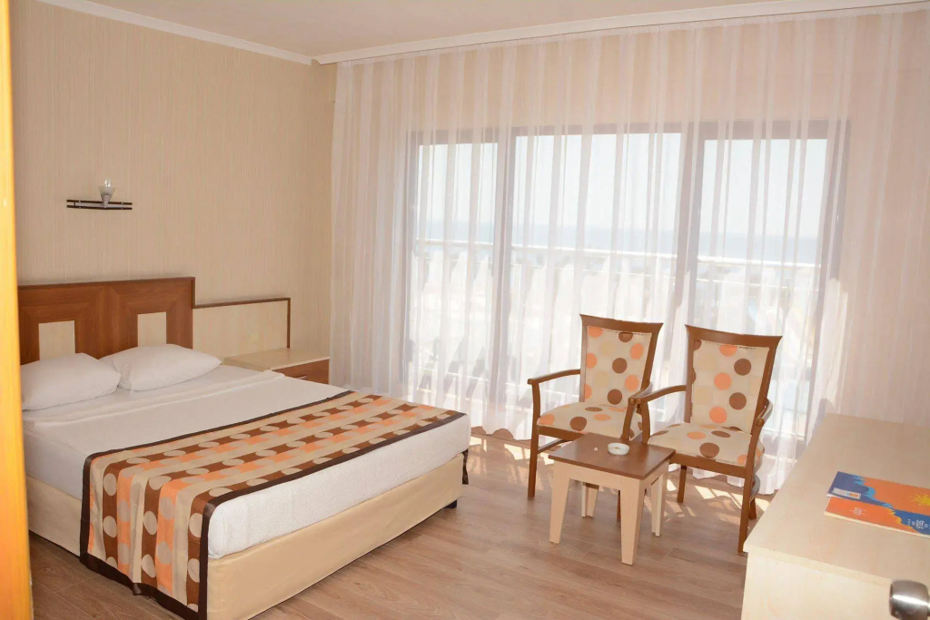 Calido Sol Hotel
