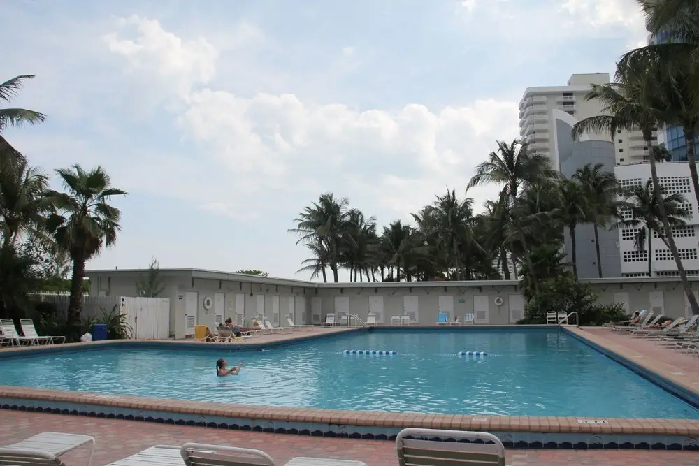 Ocean View Miami Beach Apartment