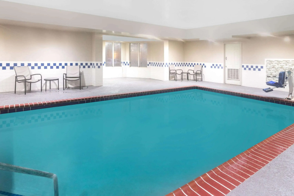 La Quinta Inn & Suites by Wyndham Hopkinsville