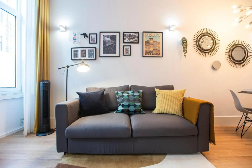 Elegant & Bright Flat by LovelyStay