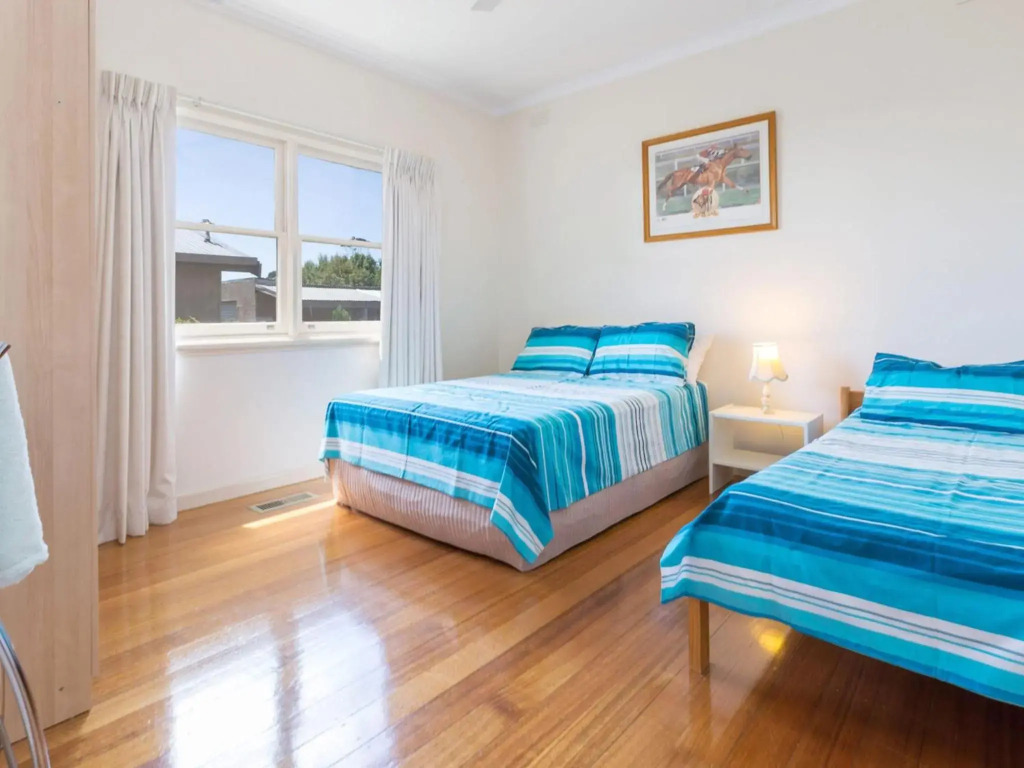Renovated Beach Beauty - Rosebud