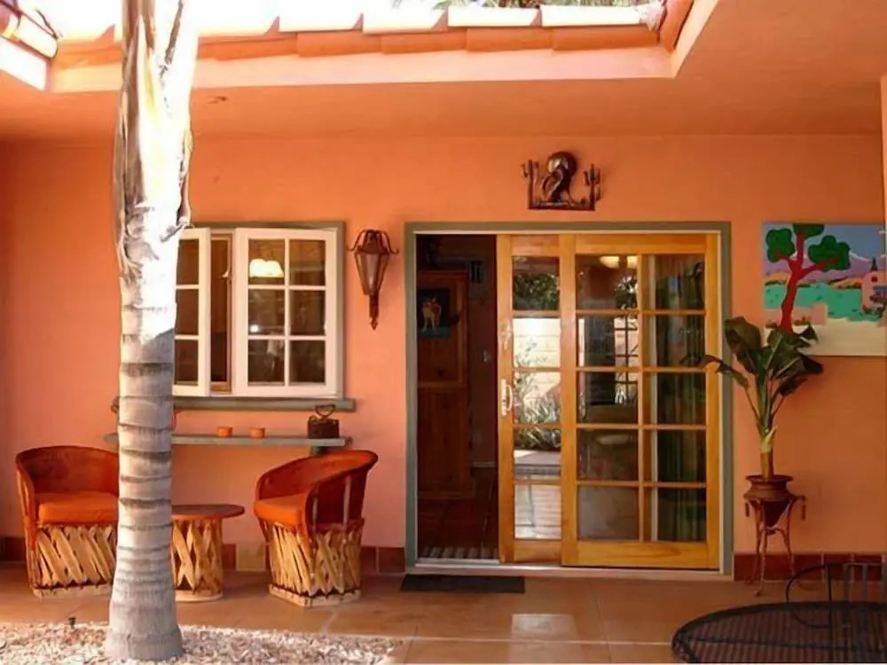 Coyote Inn - 21 and Over - A Town & Desert Boutique Hotel